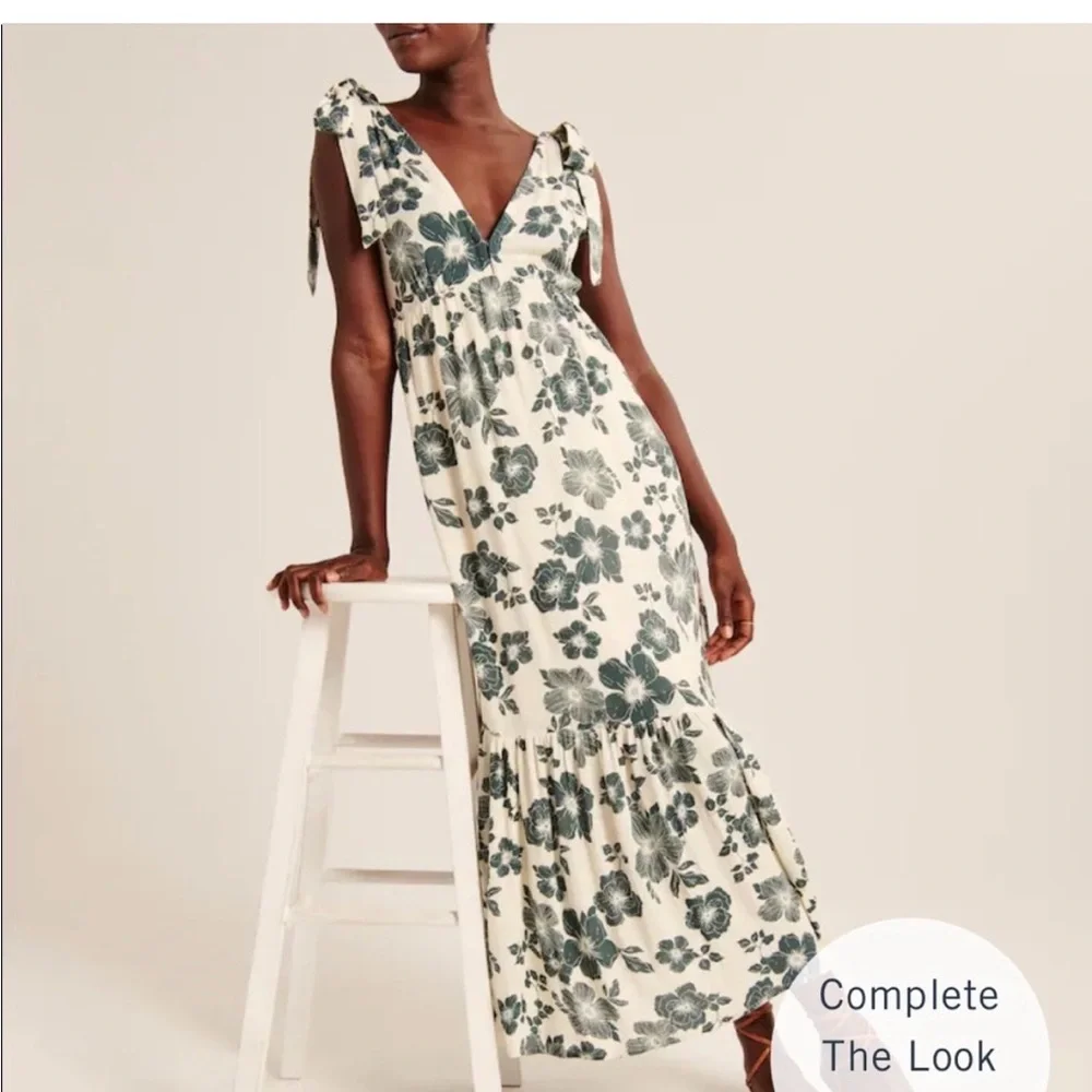 Abercrombie NWT Floral Tie-Shoulder Maxi Dress in Cream and Green
